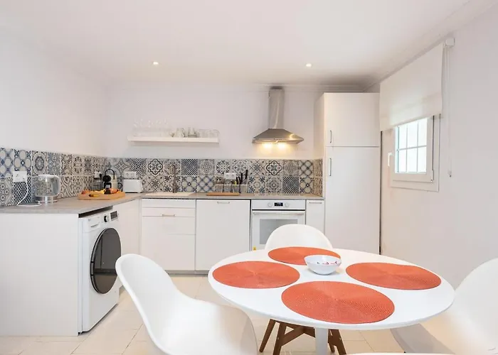 Apartment Naranja Cozy 1min Walk To By Allstay